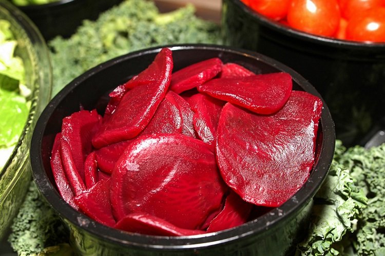 Pickled beets with tomato juice