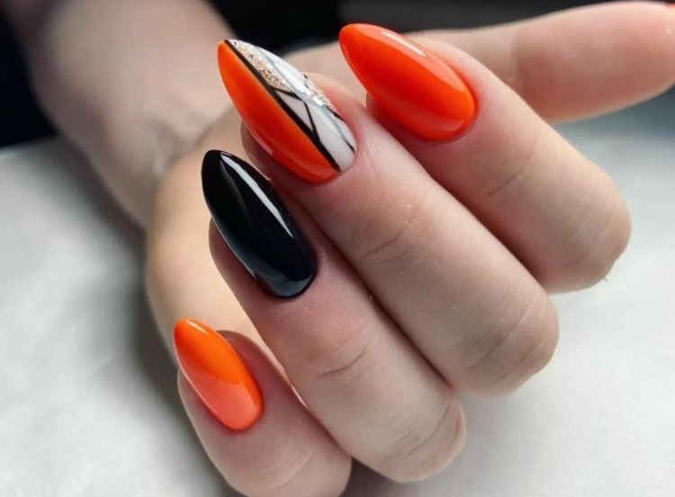 Orange Autumn Manicure 2021