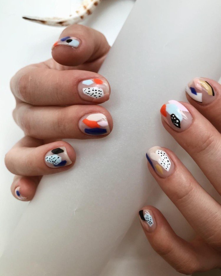 Abstraction in manicure