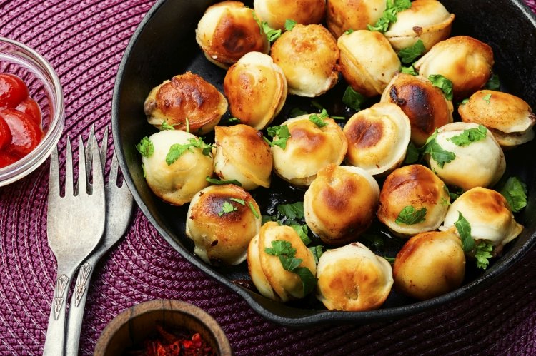 Fried dumplings in a pan: 20 delicious recipes