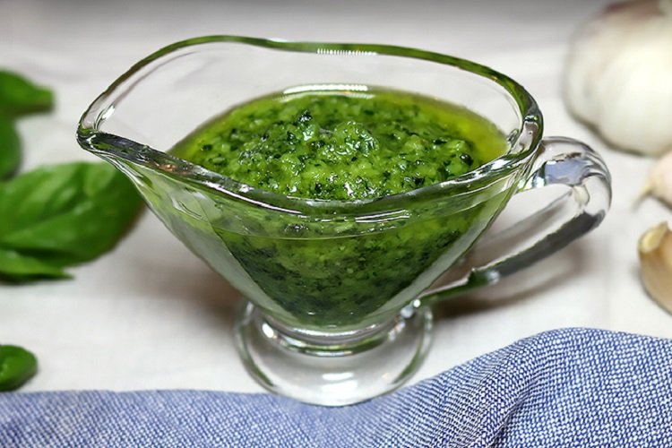 Dill and Basil Dressing for Greek Salad