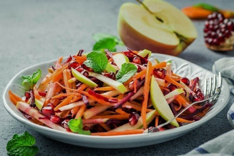 Vitamin salad of beets, apples and carrots