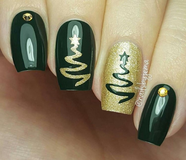 Christmas tree on nails