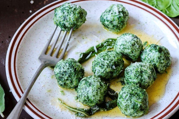 Ricotta and spinach gnocchi