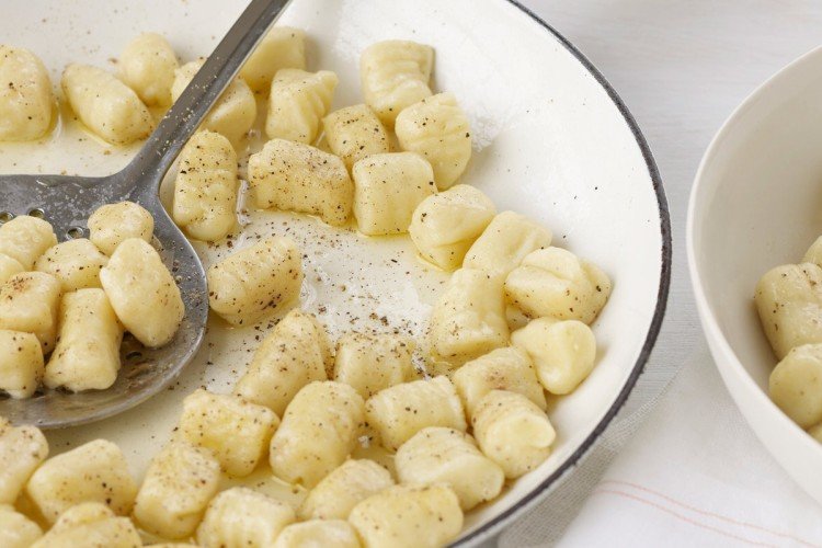 Chicken gnocchi, potatoes and hard cheese