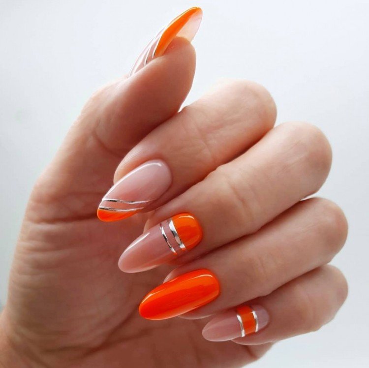 Orange manicure 2022
