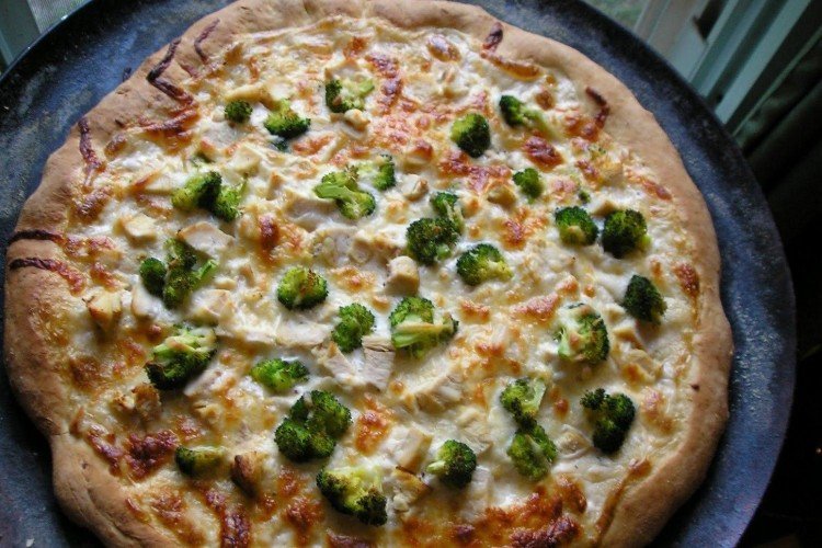 Broccoli pizza topping
