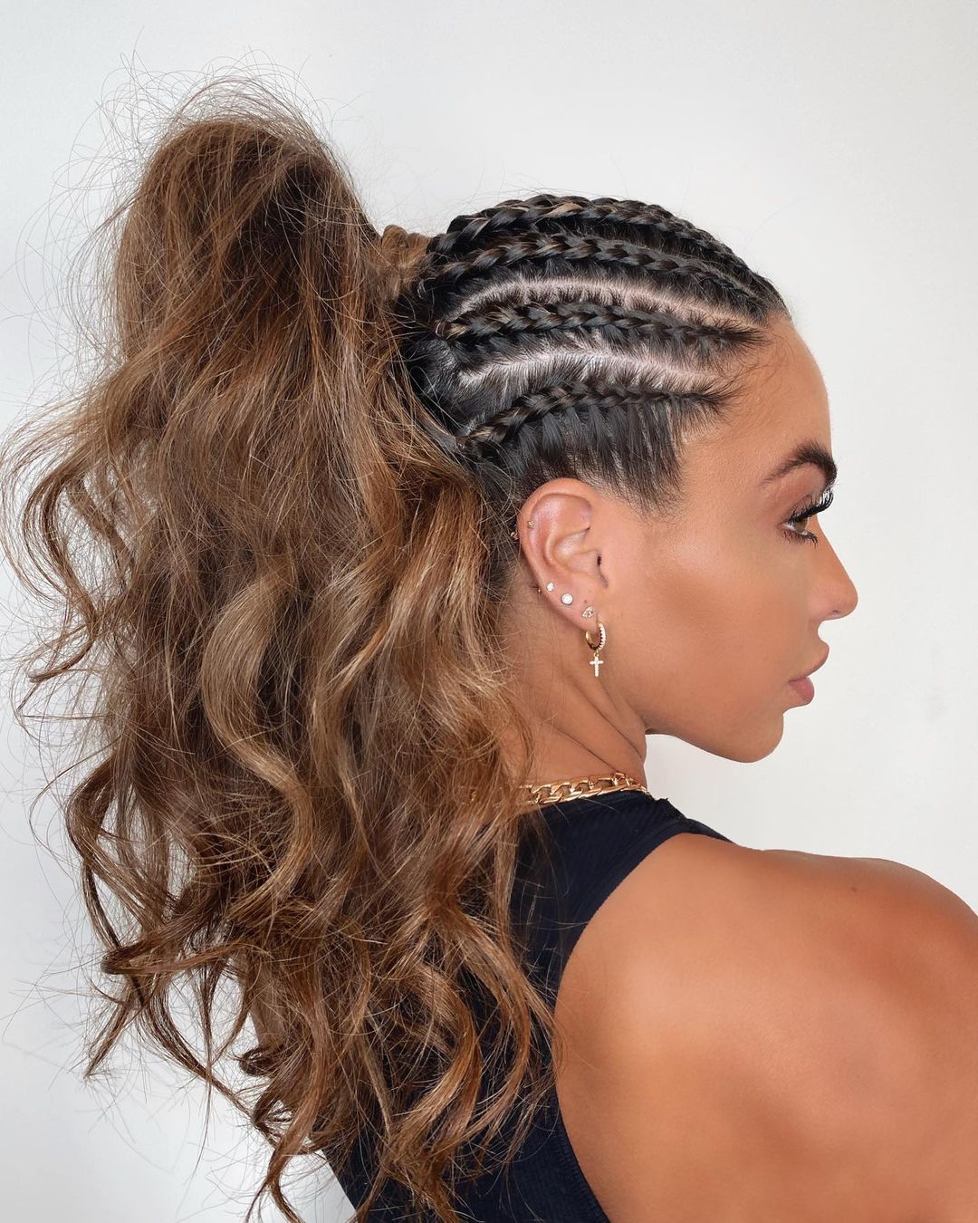 Trendy hairstyles and styling for summer 2023: ideas that will help you look your best