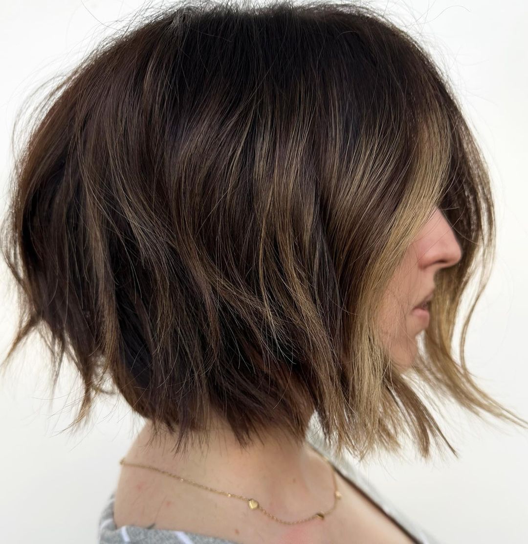 Fashionable haircuts with the volume of summer 2023: original and beautiful ideas