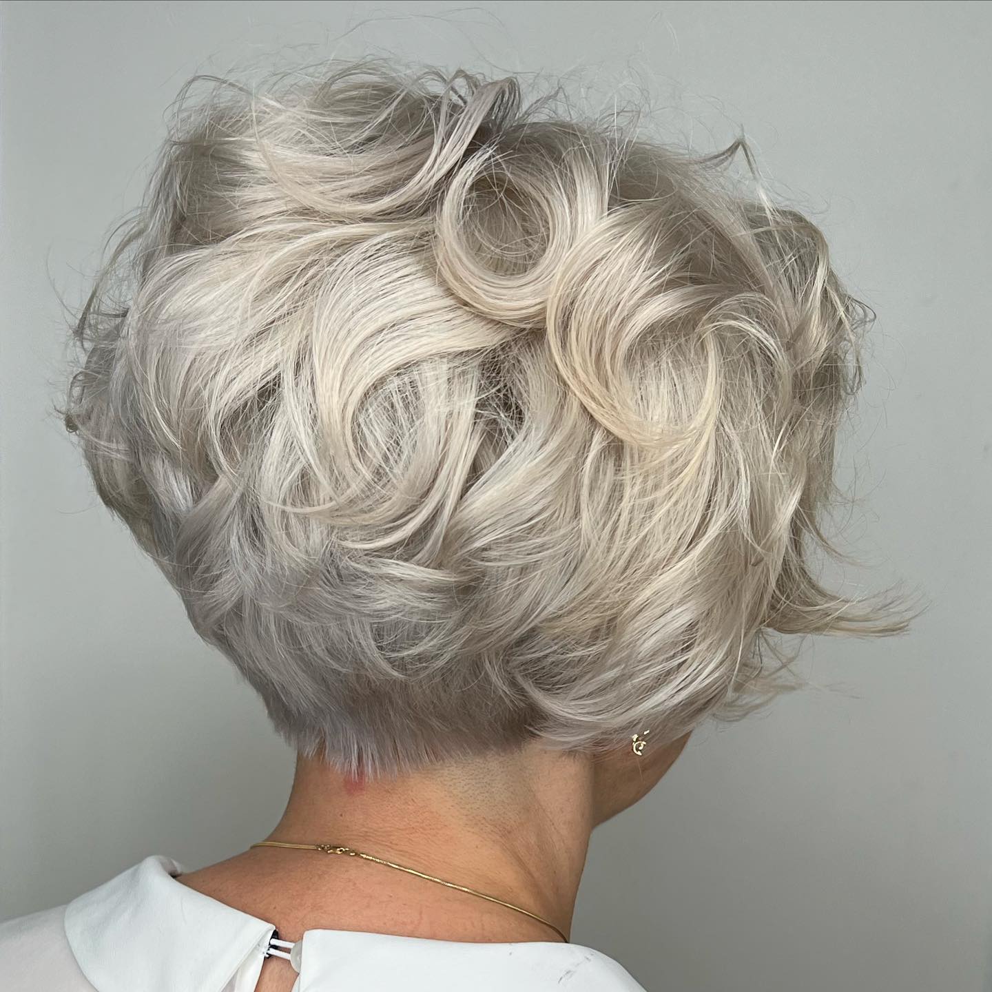 Graduated haircuts for short hair: 15 stylish ideas that will refresh your look