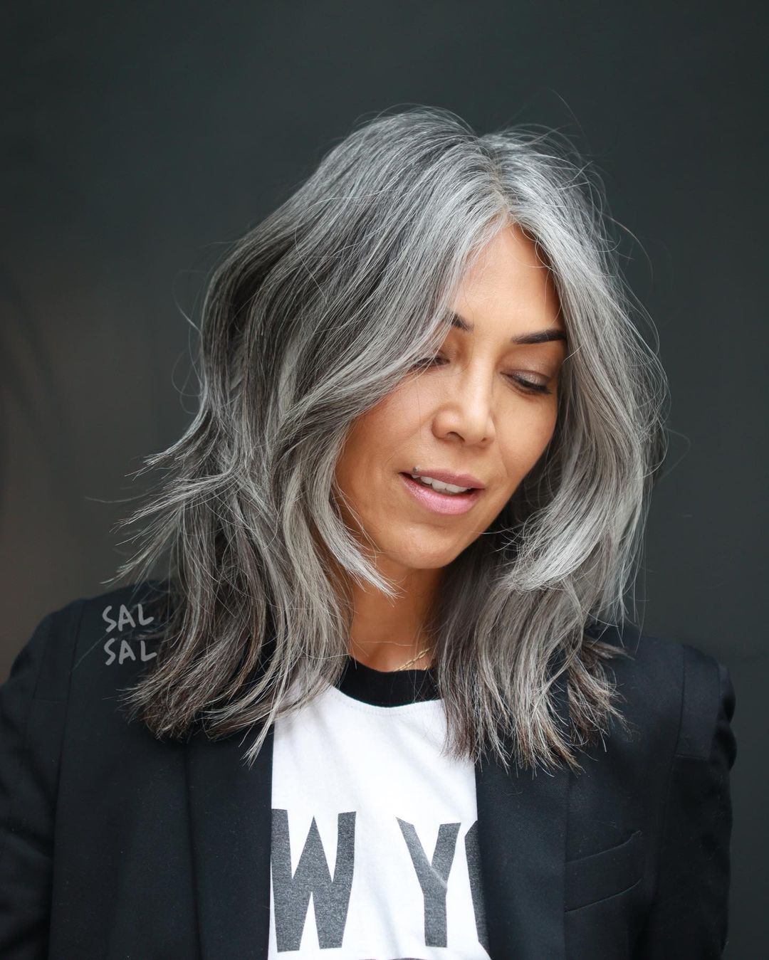 Long haircuts for gray hair: 12 ideas to help create a fashionable look