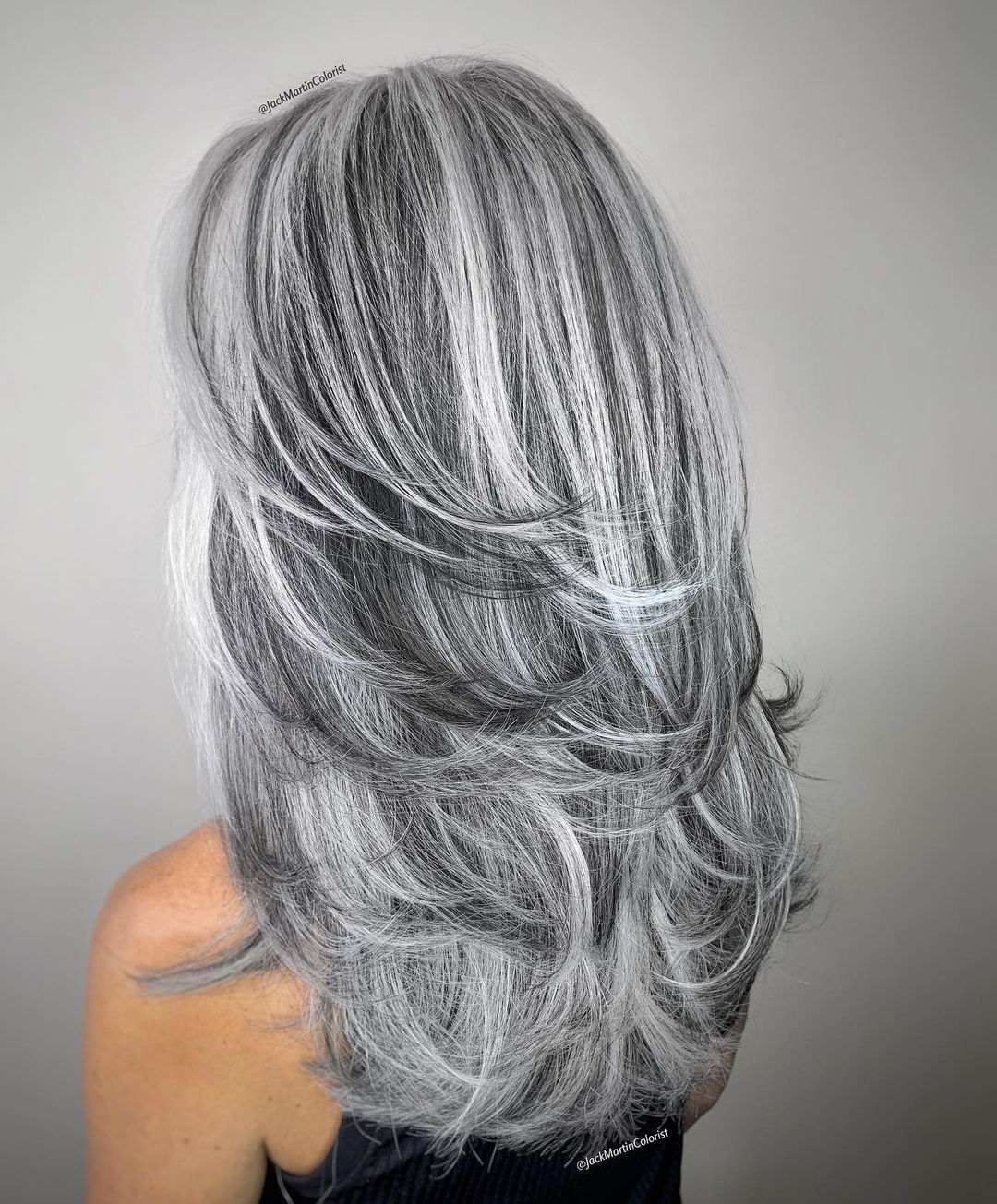 Layered haircuts for gray hair: 15 stylish and feminine ideas