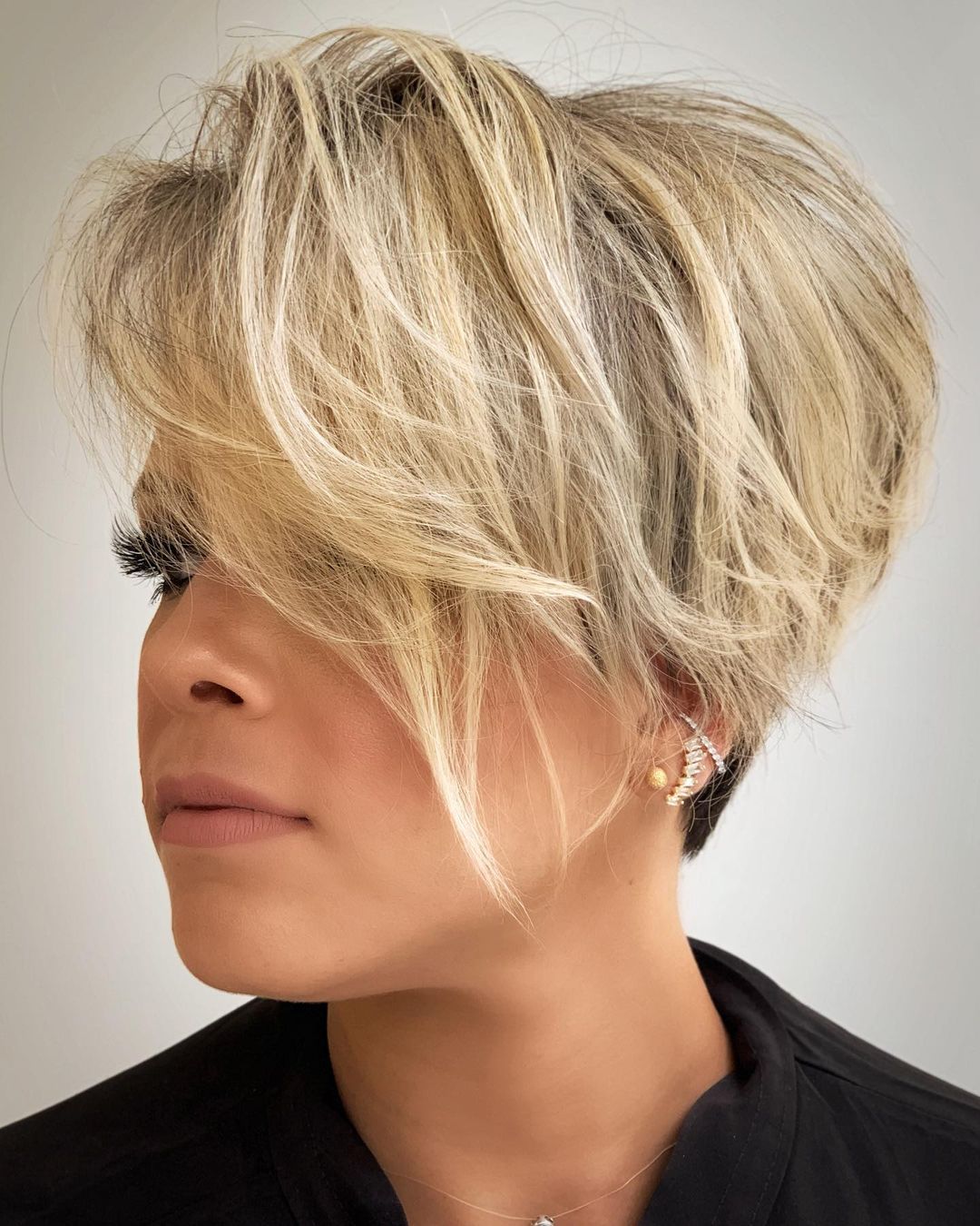Trendy haircuts with volume for fall 2023: ideas that can rejuvenate and refresh the look.