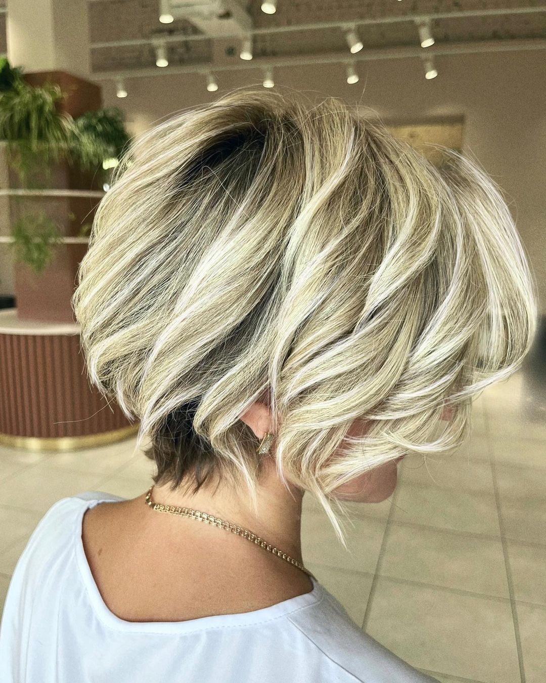 Short wavy bob: 16 magical, on-trend solutions