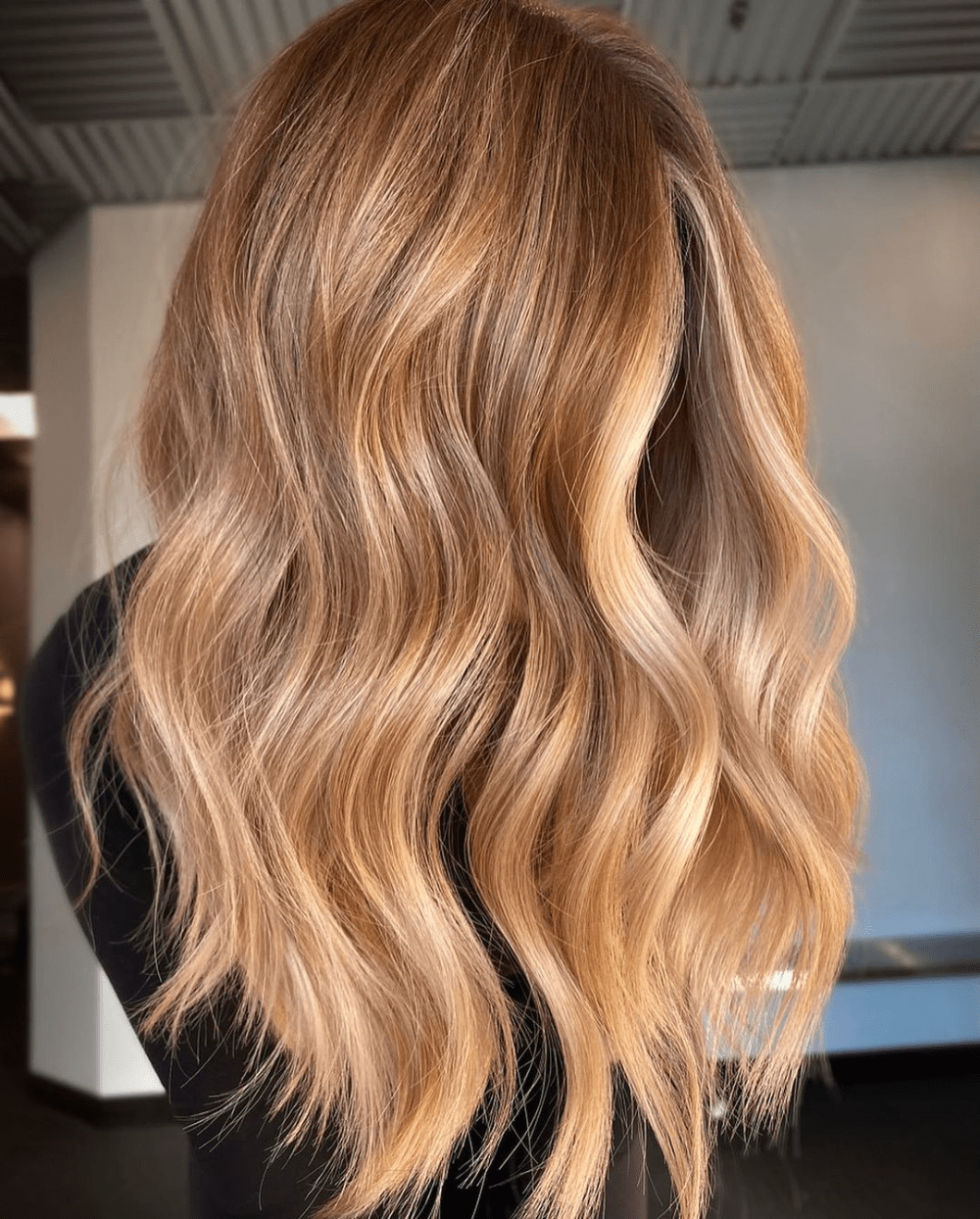 Beige hair: 12 luxurious ideas to refresh your look
